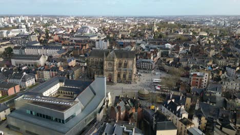 Basilica-Saint-Aubin-in-Place-Sainte-Anne-square-and-Jacobins-convent,-Rennes-in-France