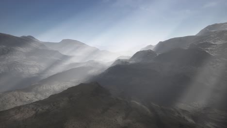 sun rays against the backdrop of the mountains