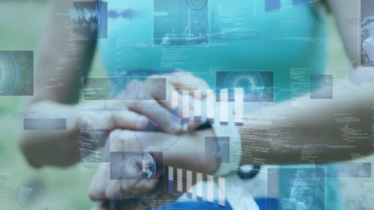 animación del procesamiento de datos sobre un deportista biracial chequeando un reloj inteligente