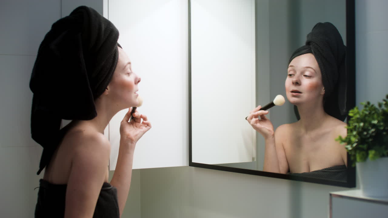 화장실에 있는 여자