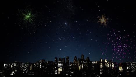 Fuegos-Artificiales-Por-La-Noche,-Sobre-La-Bahía-De-La-Ciudad