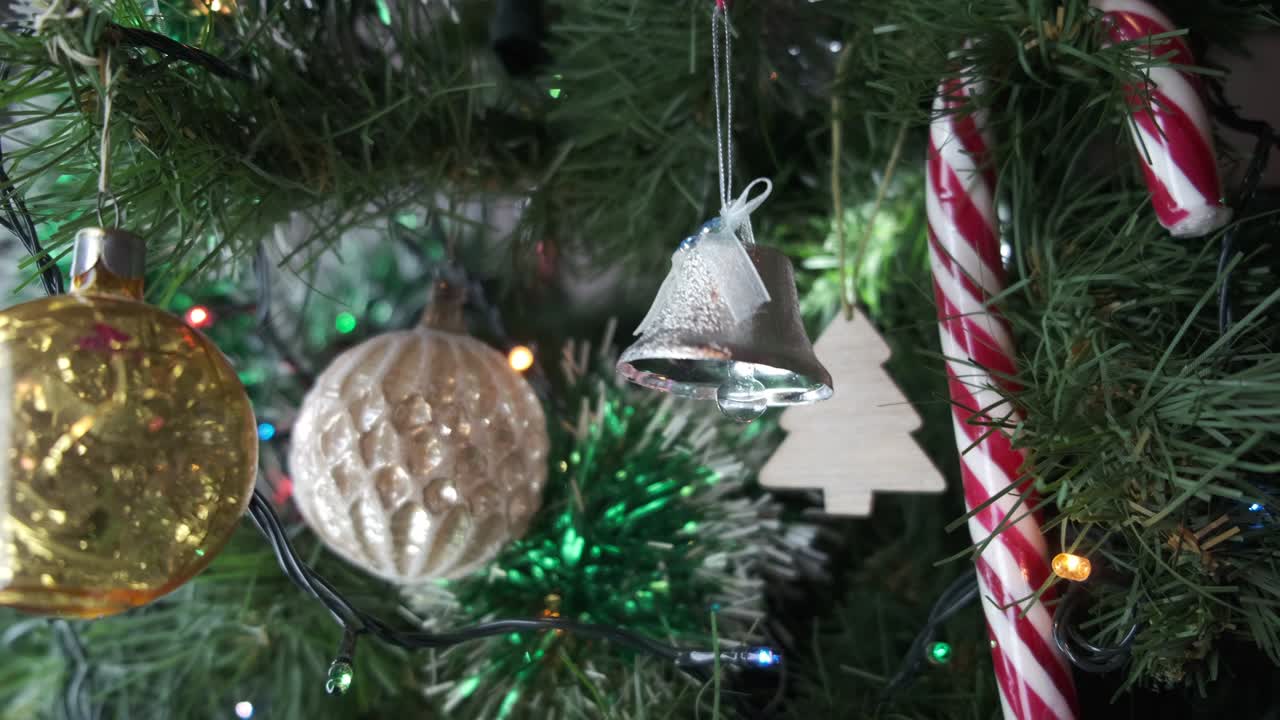 el sonido de la campana de navidad