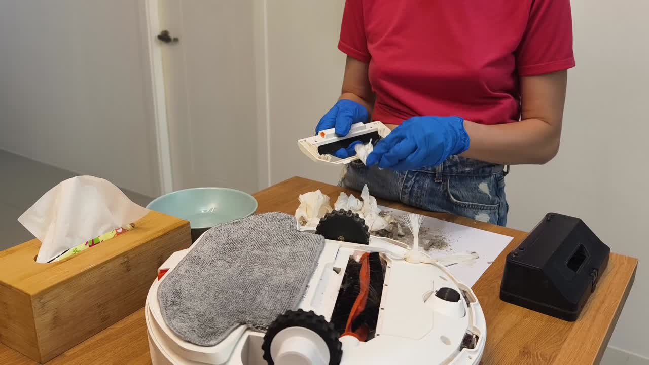 Robot Vacuum Cleaner Maintenance