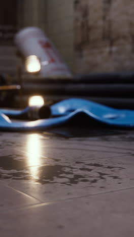 daño por agua en un sótano
