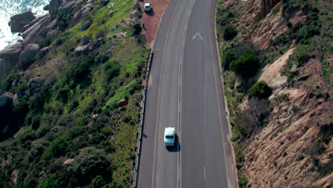 Explorar-El-Aire-Libre-Haciendo-Un-Viaje-Por-Carretera