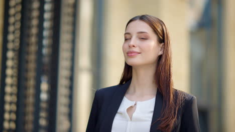 Girl-waiting-for-courier-outdoors.-Woman-paying-card-for-food-delivery-outside.