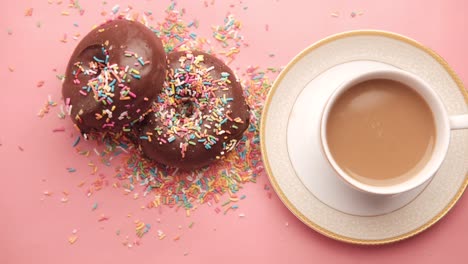 rosquillas de chocolate y café