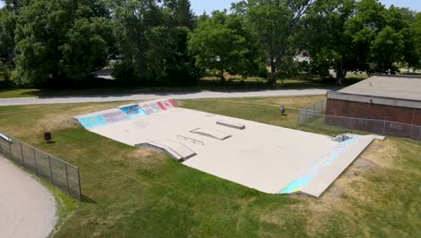 Aerial-view-of-a-skate-park-in-London,-Ontario