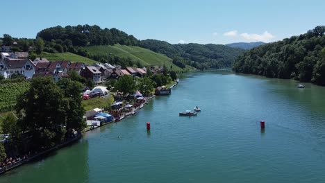 el pueblo de eglisau en suiza desde el aire-6