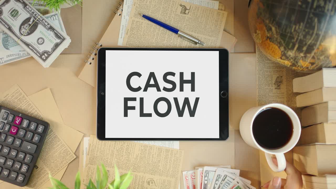 CASH FLOW DISPLAYING ON FINANCE TABLET SCREEN