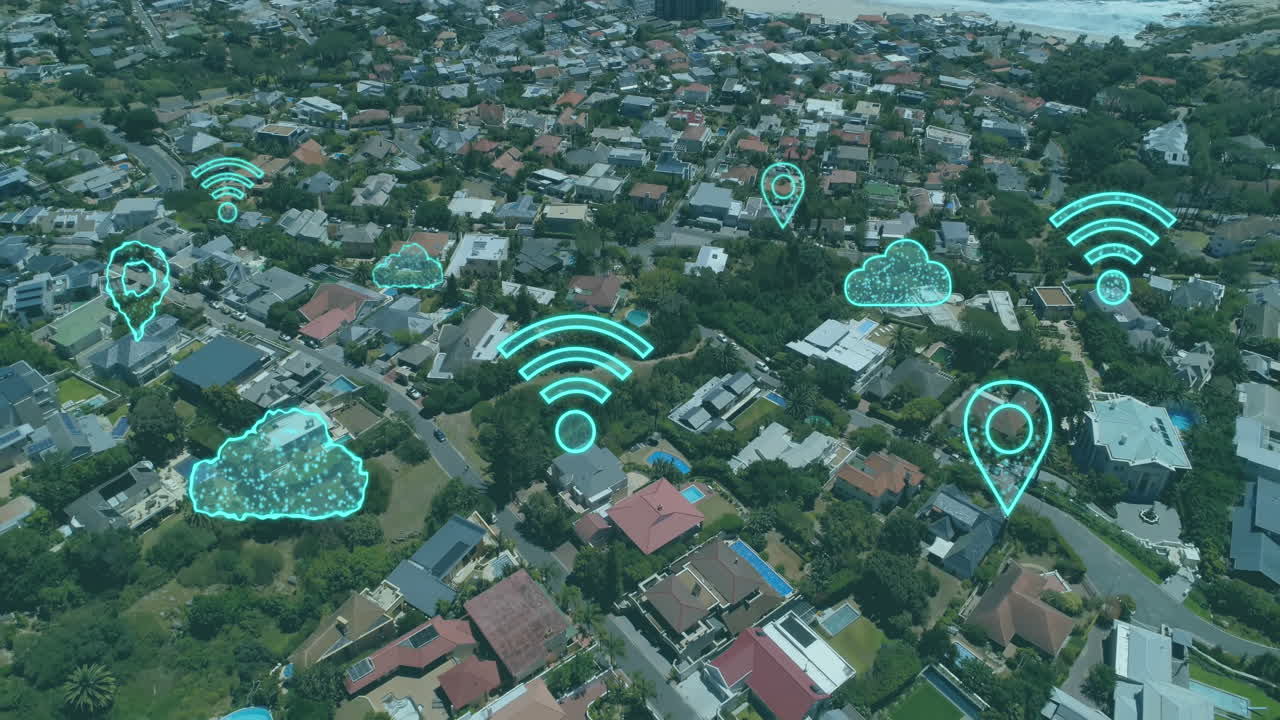 animación de iconos de nube y wifi con procesamiento de datos sobre el paisaje urbano