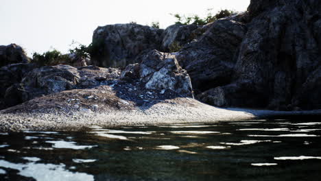 afloramiento de rocas en aguas españolas