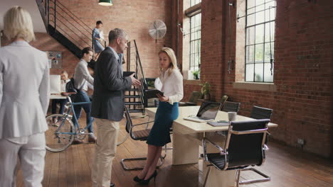 Informal-business-meeting-in-shared-workspace