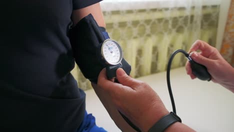 medición de la presión arterial
