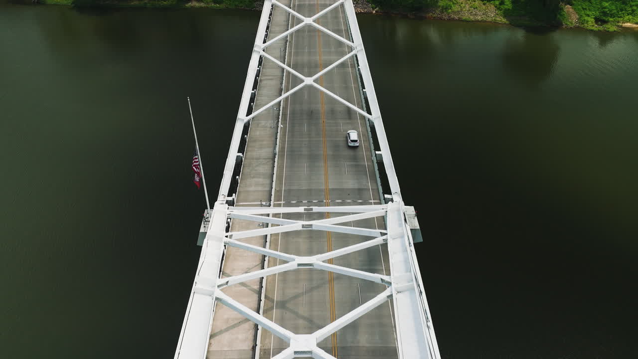 미국 아칸소 주 리틀 록 에 있는 아칸소 강 을 가로지르는 브로드웨이 다리 - 공중 사진