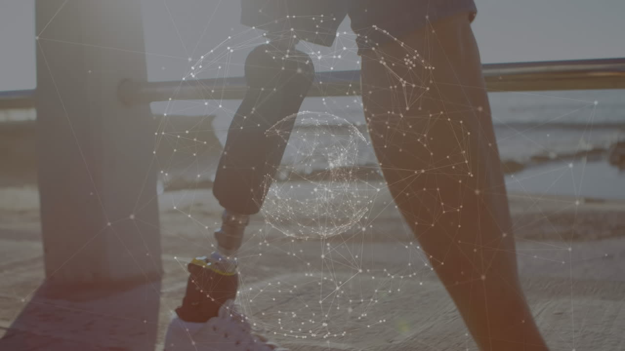 인공 다리를 가진 백인 여성이 커피를 들고 전화를 사용하고 있는 지구상에서 회전하는 애니메이션