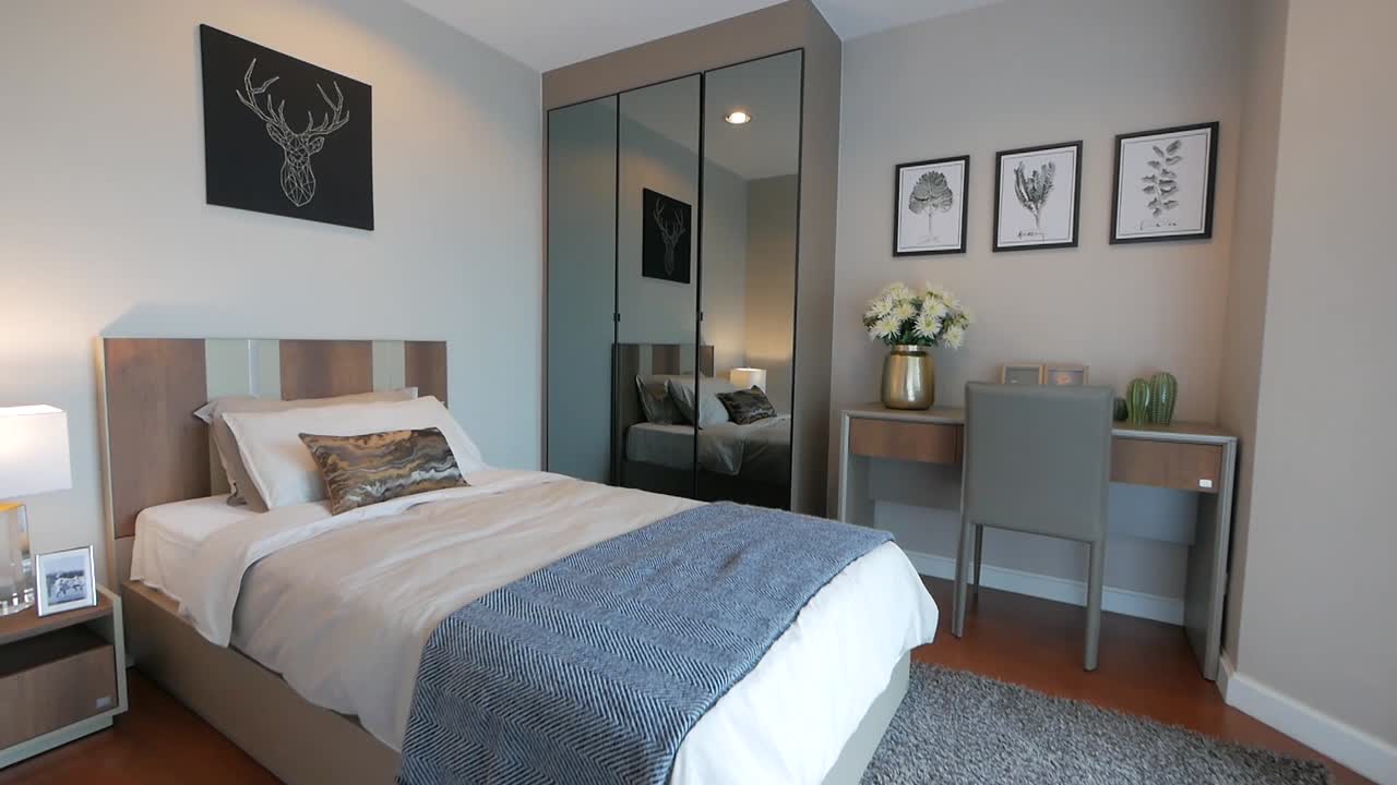 decoración de dormitorio elegante y moderna con buena luz natural