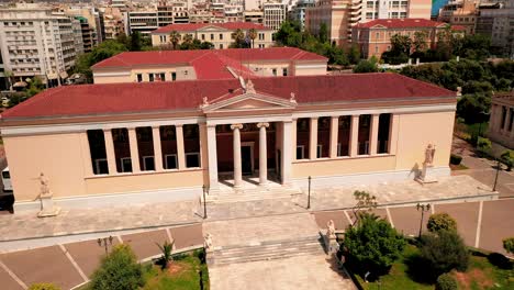 Vollhelix-Umlaufbahn-Der-Universität-Athen-In-4k