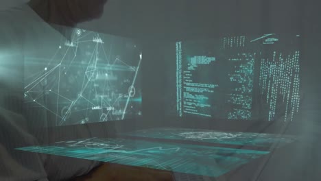 animación del procesamiento de datos sobre una mujer de negocios caucásica