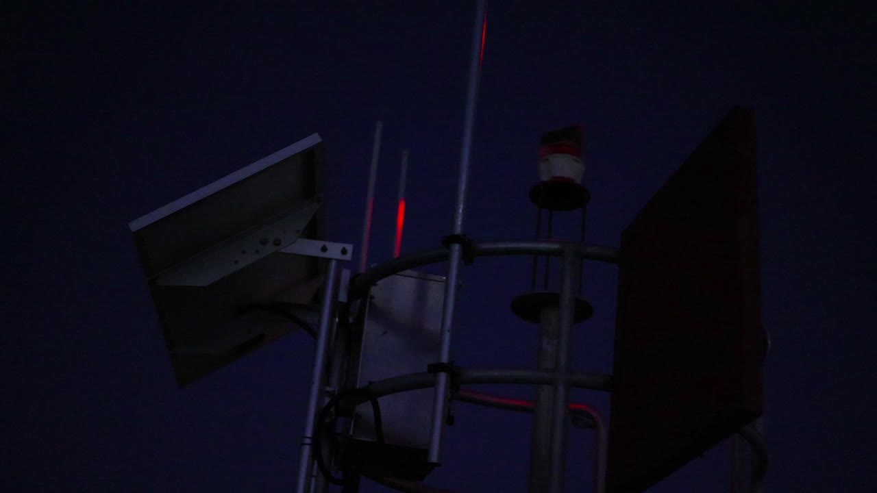 밤에 켜지는 내비게이션 라이트