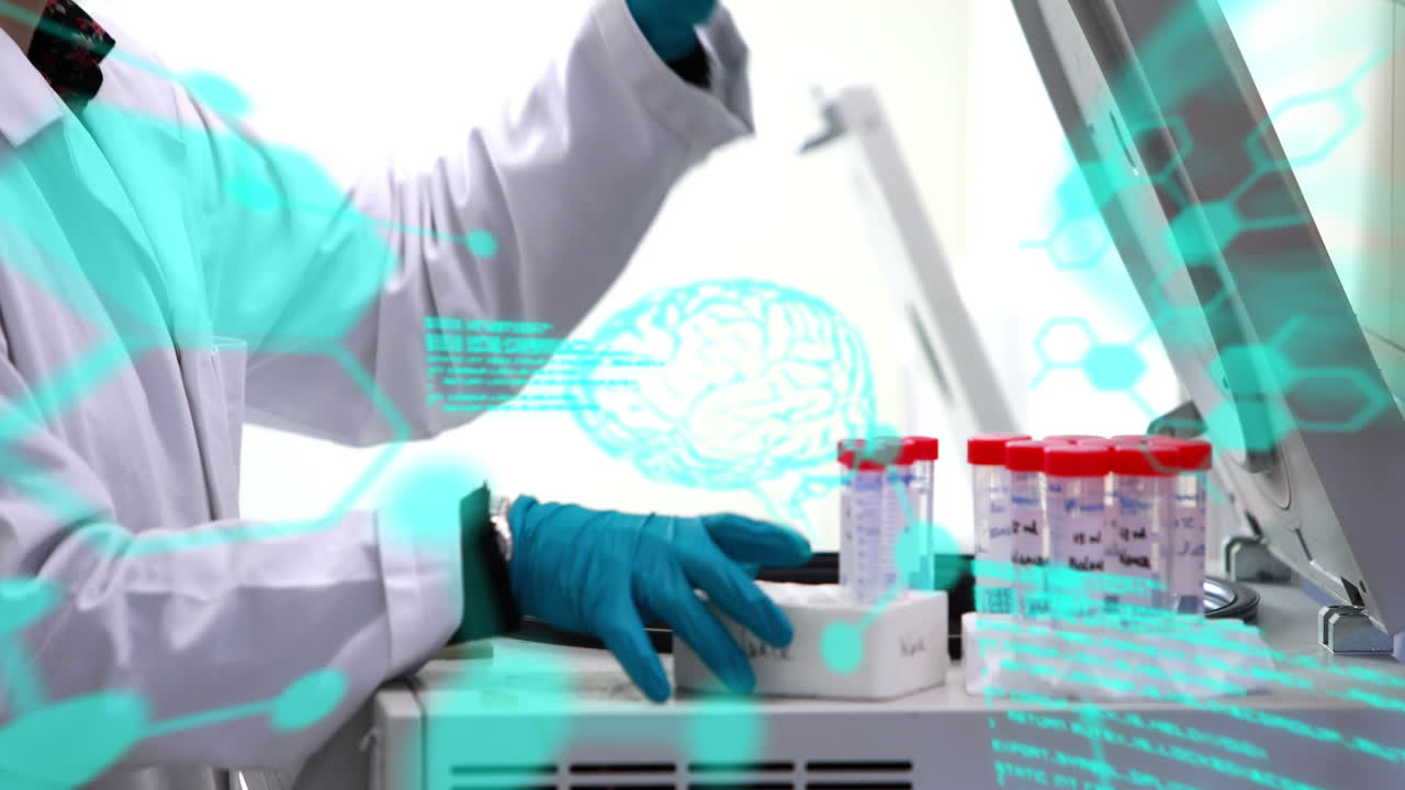 animación del procesamiento de datos sobre una científica caucásica