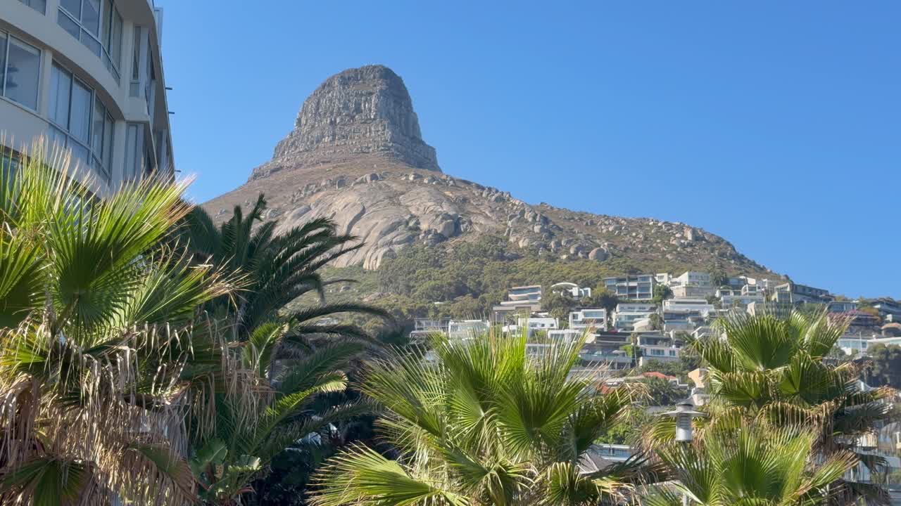 Lion's Head come visto da Fresnaye, vicino a Città del Capo, Sudafrica.