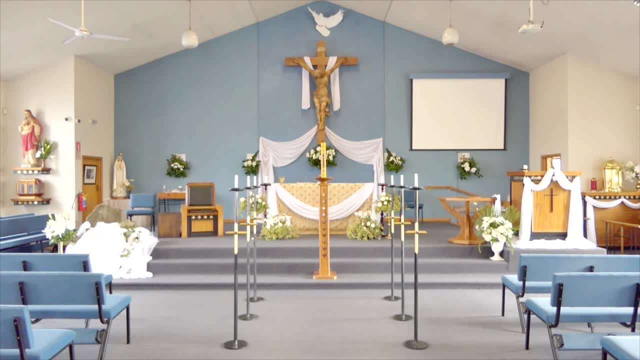 종교적인 기독교 또는 가톨릭의  사당과 예배자를 위한 제단