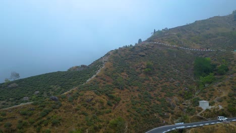 Paisaje-De-Darjeeling-Jardín-De-Té-Y-Bucle-Batasia-Vista-Aérea-De-Darjeeling-Y-Tren-De-Juguete-Darjeeling