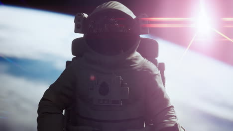 astronauta trabajando en una nave espacial. elementos de imagen proporcionados por la nasa