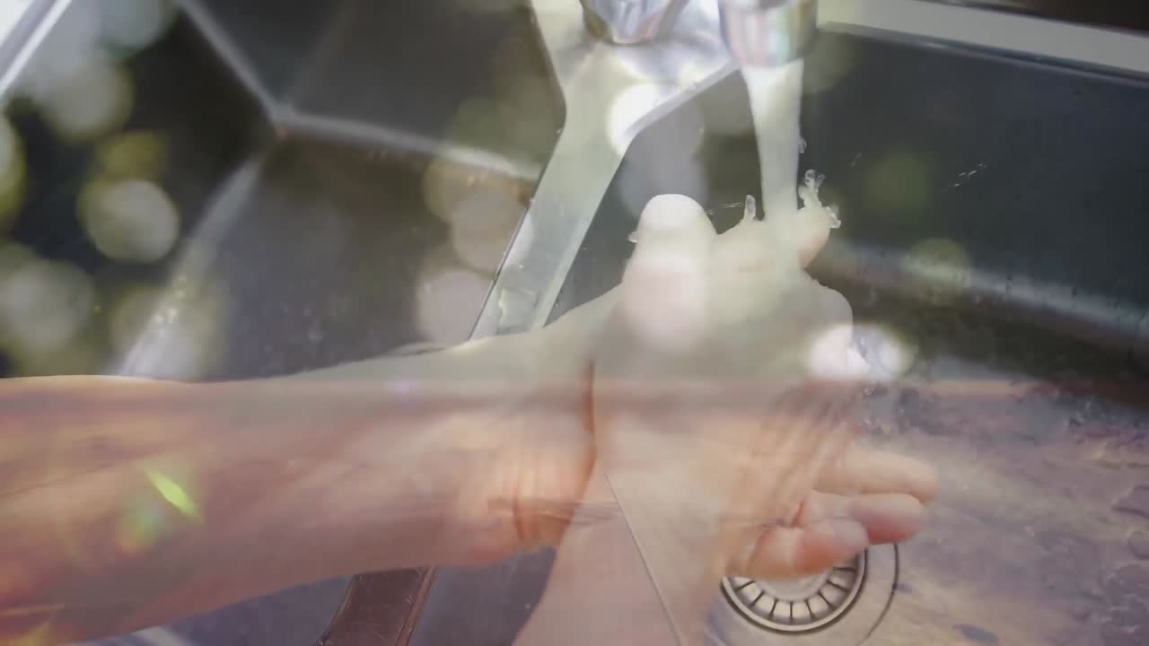 코로나바이러스 코로나 19 전염병 기간 동안 싱크대에서 손을  ⁇ 는 남자의 애니메이션