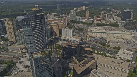 vista aérea de atlanta georgia v692 de rascacielos en el barrio de buckhead - dji inspire 2, x7, 6k - agosto de 2020