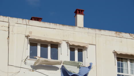 Sun-Drenched-Laundry-in-Spain