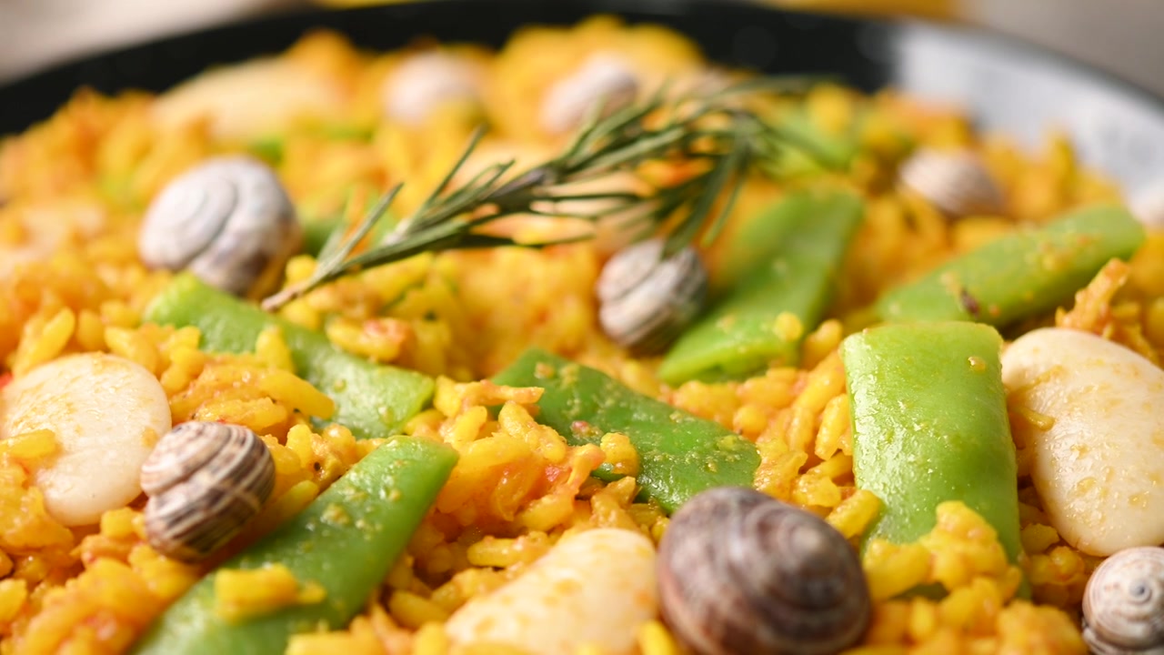 Paella valenciana tradizionale