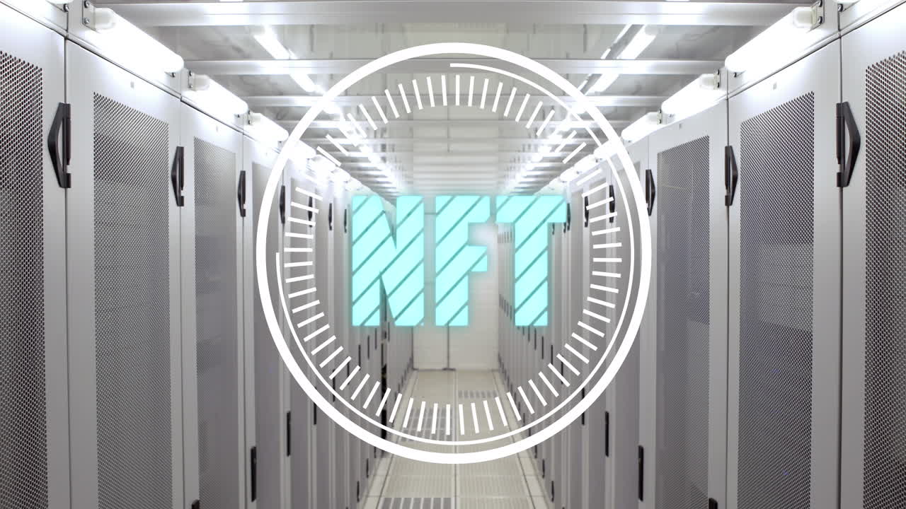 animación de texto nft sobre escaneo de alcance y sala de servidores
