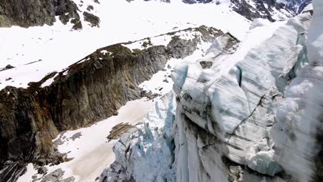 fotografía aérea del glaciar argentière en los alpes franceses, cerca de chamonix