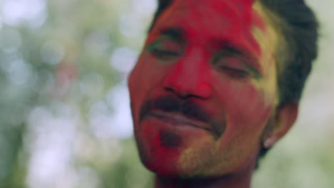 holi es un popular y antiguo festival hindú, originario de la india.