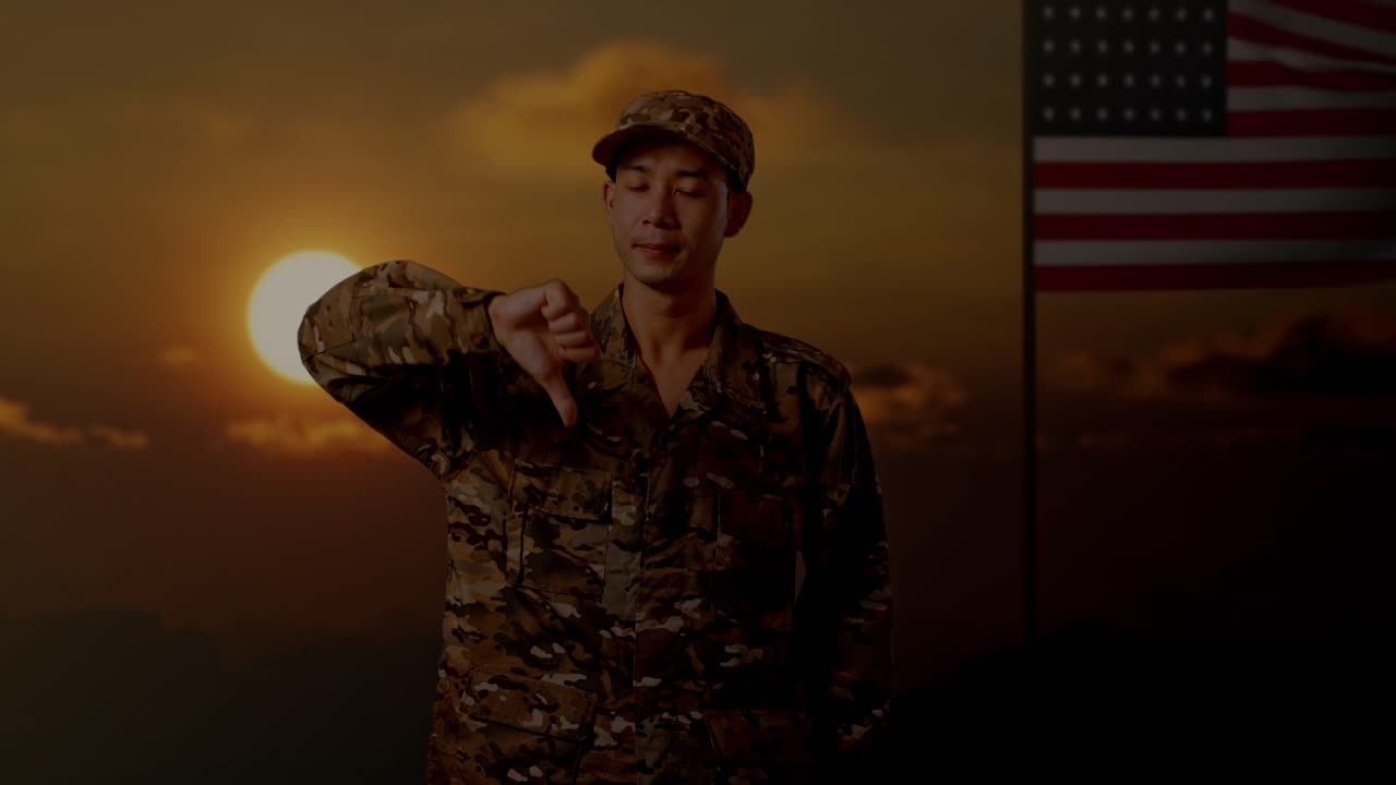 해가 지는 동안 불쾌한 군인