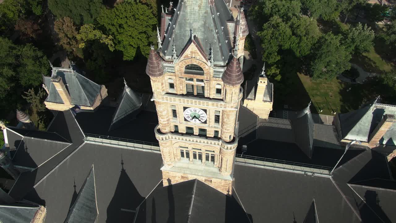 솔트 레이크 시티와 카운티 건물의 큰 상승 및 기울기 촬영