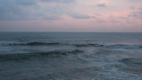 Meereslandschaft-Bei-Sonnenuntergang-In-Bali,-Indonesien