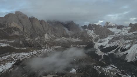 Breathtaking-scene-of-majestic-mountains-blanketed-in-a-sea-of-clouds