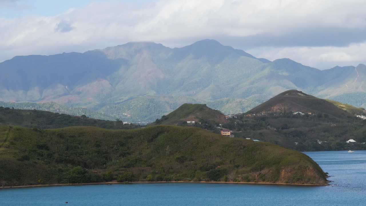 noumea, nueva caledonia. vista de la cordillera
