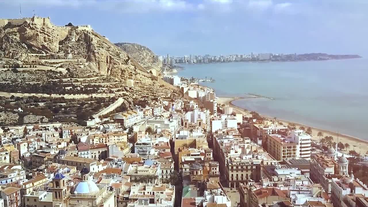 요새 를 가진 해안 도시 에 대한 항공 사진