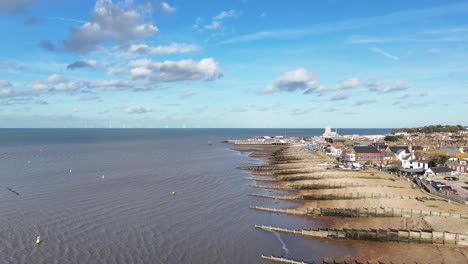 Whitstable-Ciudad-Costera-Y-Playa-Kent-Uk-Drone,-Aéreo