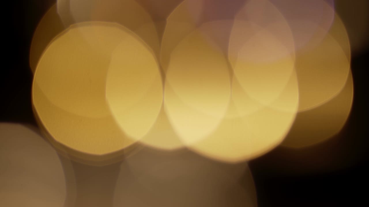 Light Leaks 4K footage. Lens glow flare bokeh overlays, burn flame background. Flash rays effect