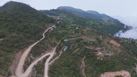 el hermoso pueblo de holeri de rolpa, nepal
