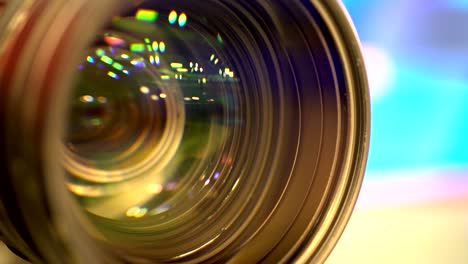 zooming-out process of a camcorder's internal lens in a close up