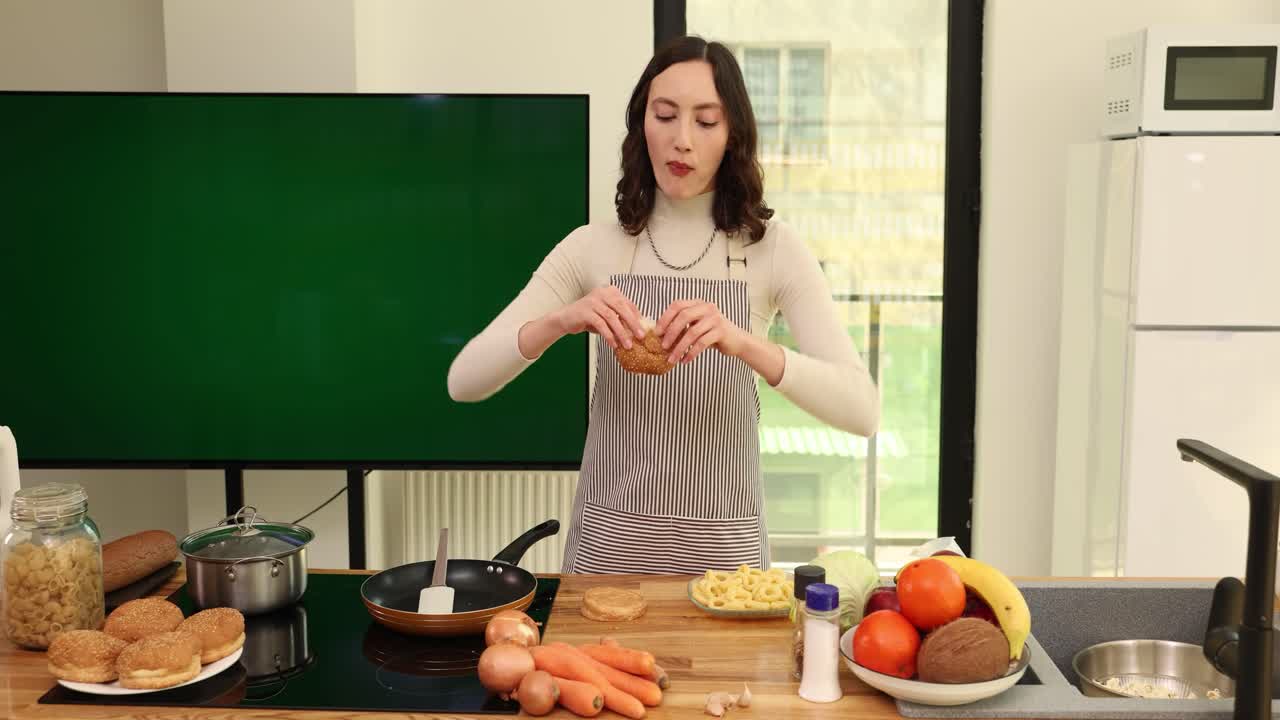 부 ⁇ 에서 요리하는 여자