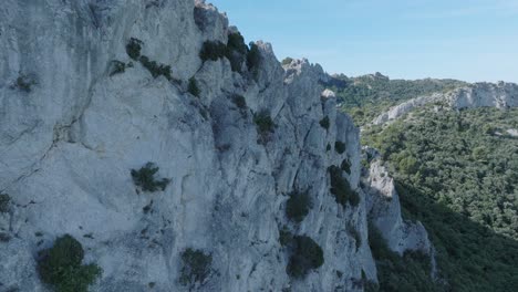 Aerial-Drone-shot-Vaucluse-Provence-Dentelles-de-Montmirail-France