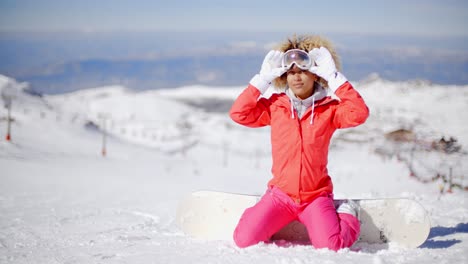 Junge-Frau-In-Skikleidung-Im-Schnee