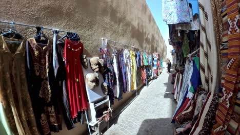 Essaouira,-Morroco:-Essaouira's-markets-are-a-vibrant-reflection-of-its-history-and-craftsmanship,-offering-a-true-immersion-into-Moroccan-culture